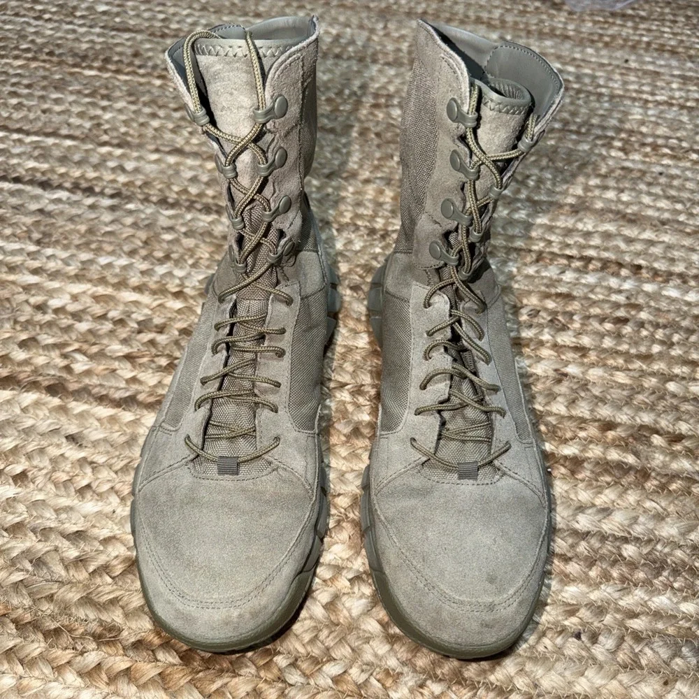 Oakley Light Assault 2 Sage Green Tactical Combat Boots. Men's 9.5 11188-751